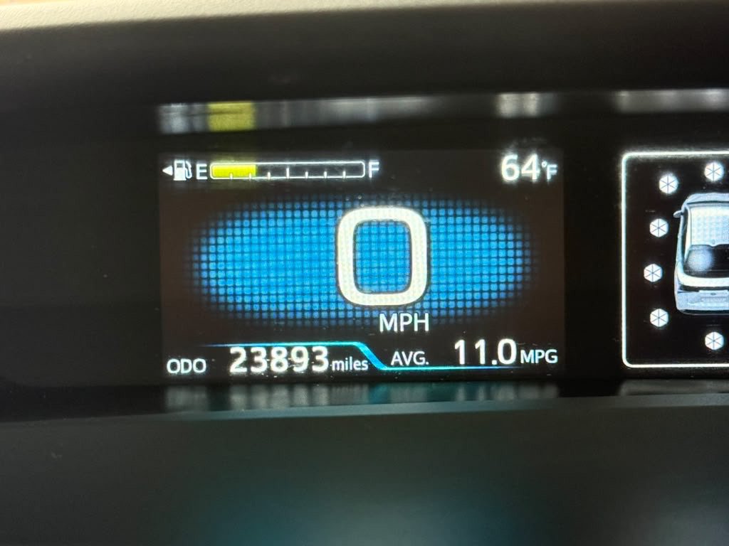 Used 2022 Toyota Prius LE FWD image 14