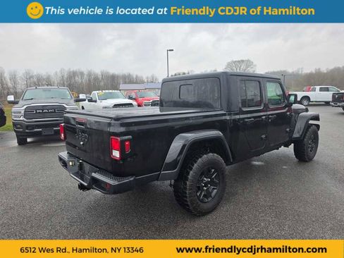 Used 2023 Jeep Gladiator Sport image 5