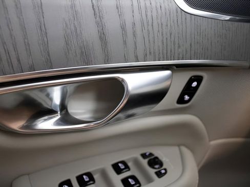 New 2025 Volvo XC90 T8 Plus w/ Protection Package Premier image 22