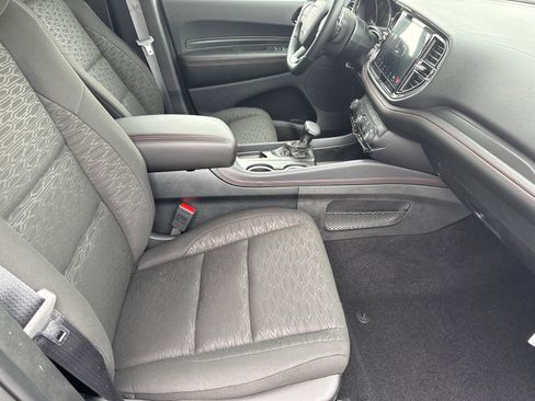 Used 2025 Dodge Durango GT image 13
