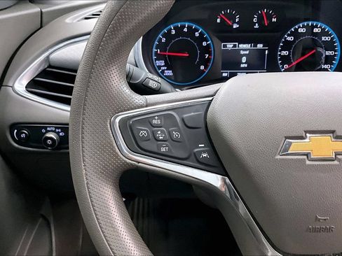 Used 2021 Chevrolet Malibu LT FWD image 17