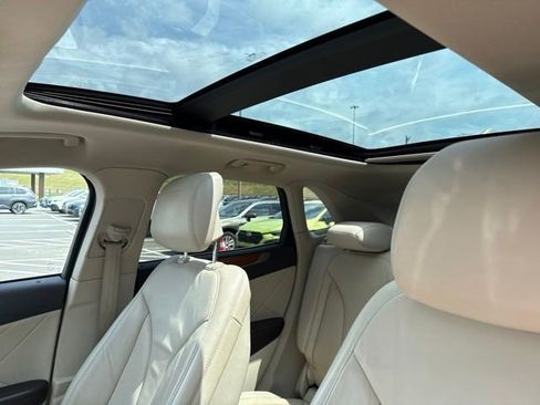 Used 2017 Lincoln MKC Select FWD image 12
