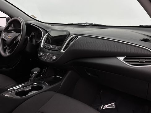 Used 2023 Chevrolet Malibu LT FWD image 34