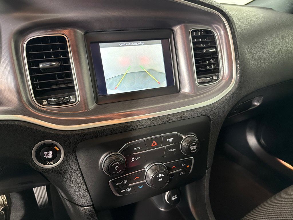 Used 2019 Dodge Charger SXT RWD image 16