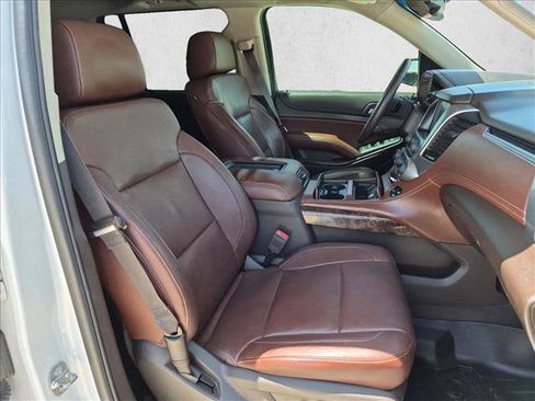 Used 2016 Chevrolet Suburban LTZ RWD image 23