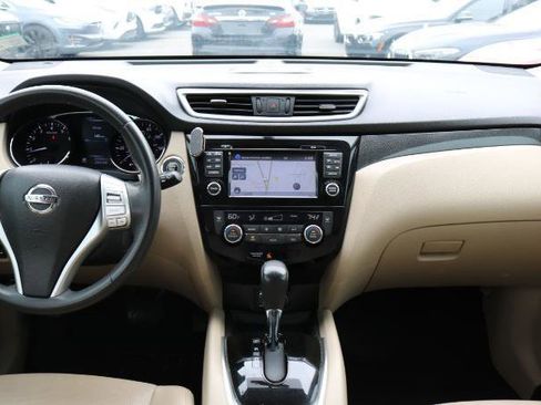 Used 2016 Nissan Rogue SL AWD/4WD image 19