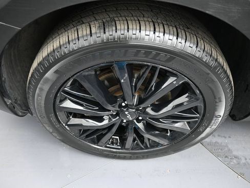 Certified 2022 Kia Telluride SX w/ SX Prestige Package AWD/4WD image 14