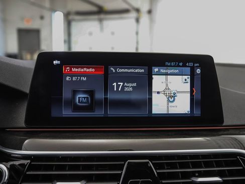 Used 2017 BMW 530i xDrive AWD/4WD image 15