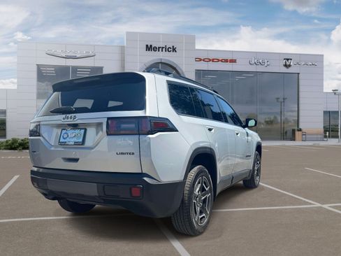 Used 2026 Jeep Cherokee Limited AWD/4WD image 6