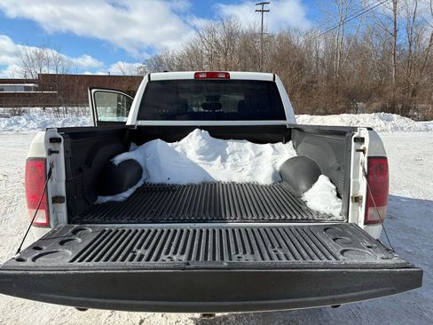 Used 2015 RAM 1500 Express image 23