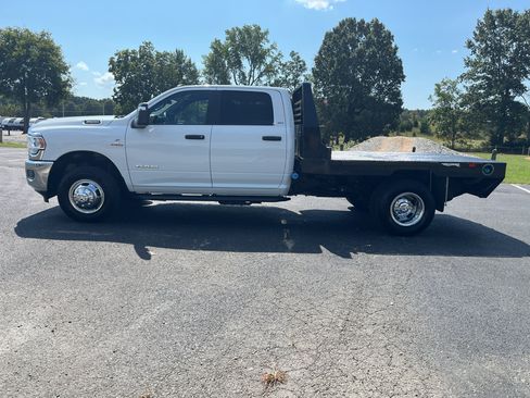 Used 2024 RAM 3500 SLT w/ Quick Order Package 2YG SLT AWD/4WD image 8