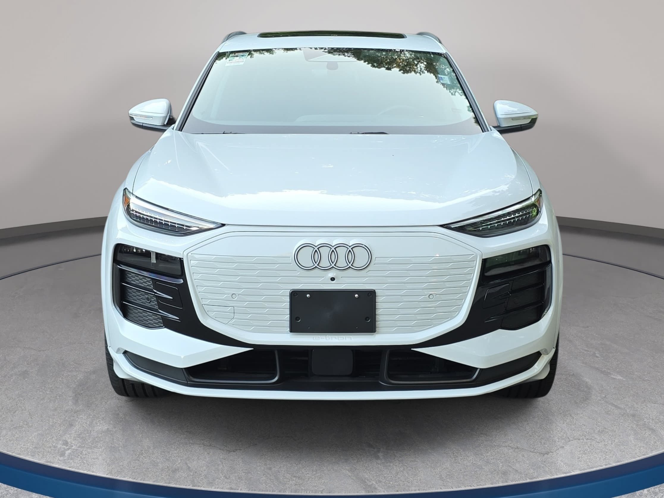 Used 2025 Audi Q6 e-tron Premium Plus w/ Premium Plus AWD/4WD image 2