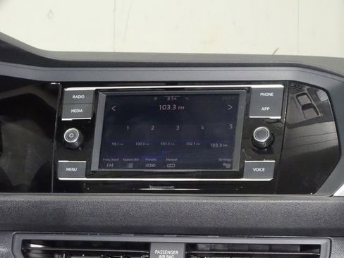 Used 2024 Volkswagen Jetta SE image 26