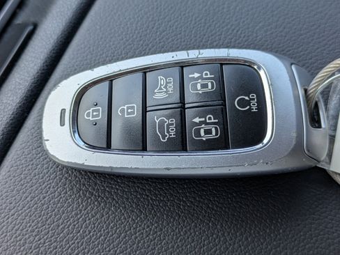 Used 2024 Hyundai Tucson Limited image 32