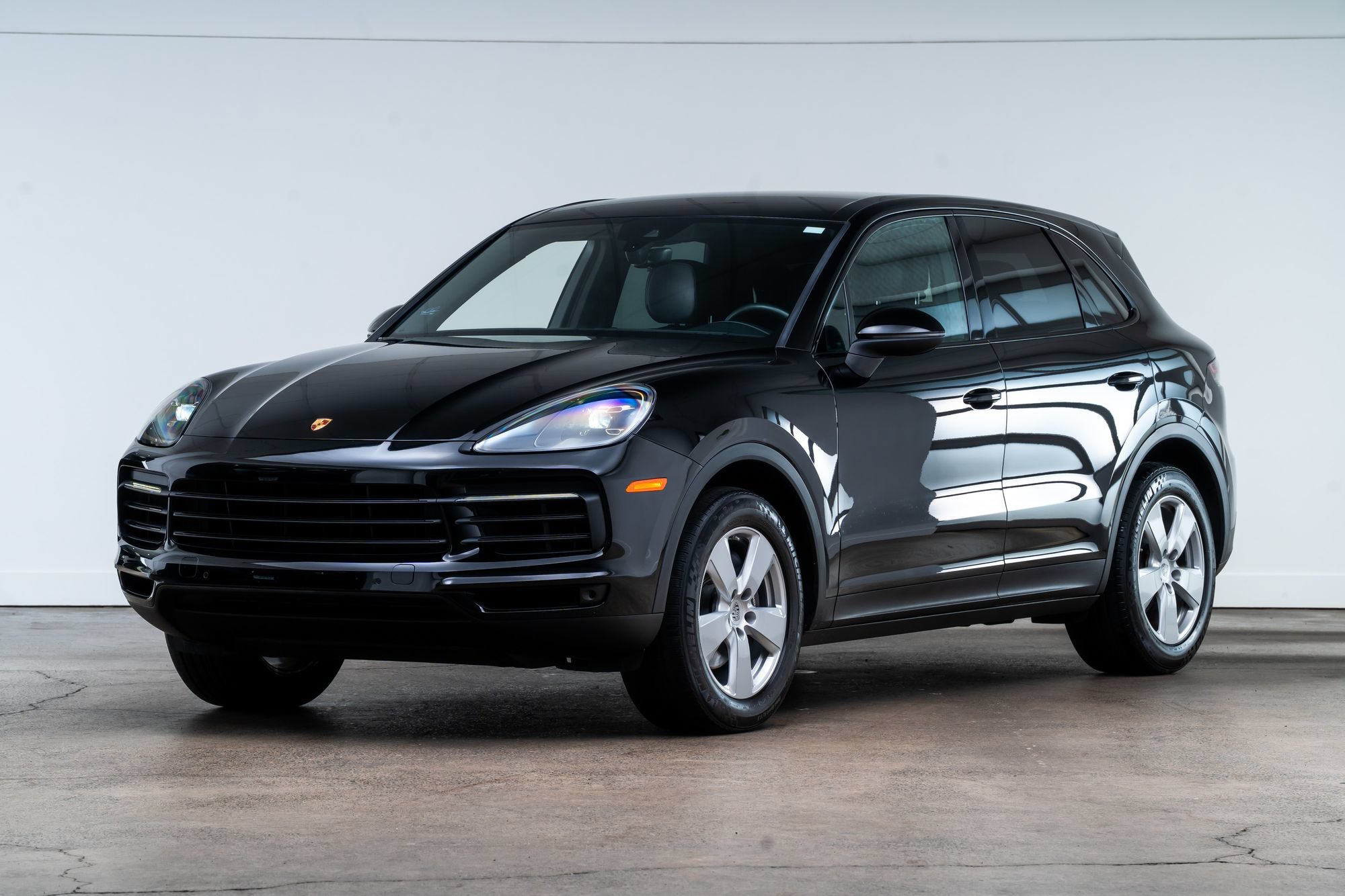 Used 2019 Porsche Cayenne AWD/4WD image 3