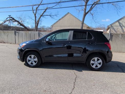 Used 2021 Chevrolet Trax LS w/ Tint and Cruise Package image 3