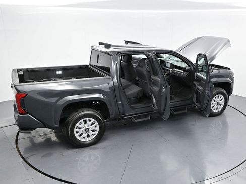 Used 2024 Toyota Tacoma SR5 image 37