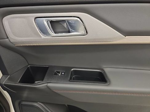 New 2026 Ford Explorer Active AWD/4WD image 16