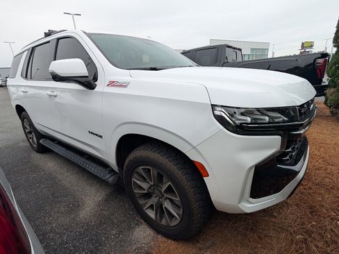 Used 2022 Chevrolet Tahoe Z71 w/ Luxury Package image 1