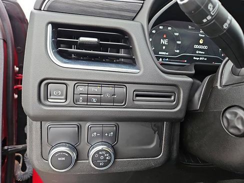 Certified 2023 GMC Yukon SLT w/ SLT Premium Package image 17