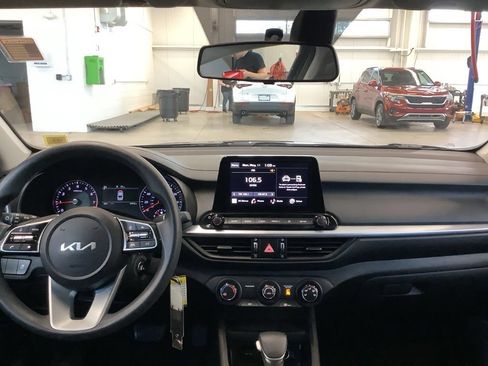 Used 2023 Kia Forte LXS FWD image 11