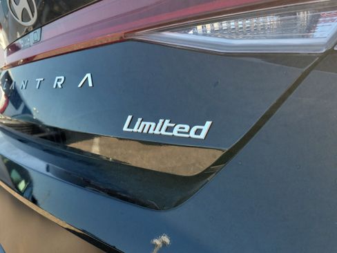 New 2026 Hyundai Elantra Limited FWD image 34