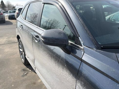 Used 2025 Honda CR-V EX image 4