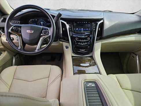 Used 2020 Cadillac Escalade ESV Luxury image 17