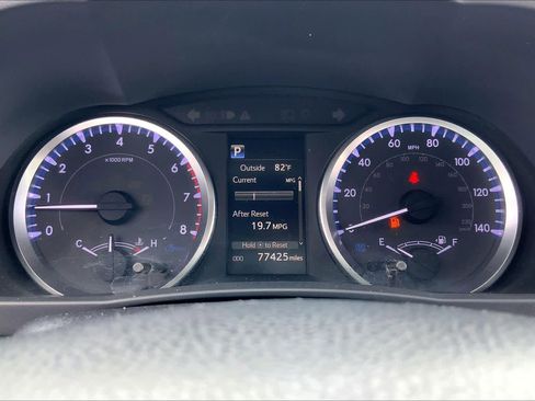 Used 2019 Toyota Highlander LE FWD image 25
