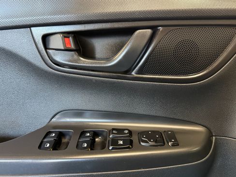 Used 2021 Hyundai Kona SEL Plus image 13