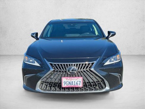 Used 2023 Lexus ES 300h w/ Premium Package FWD image 2