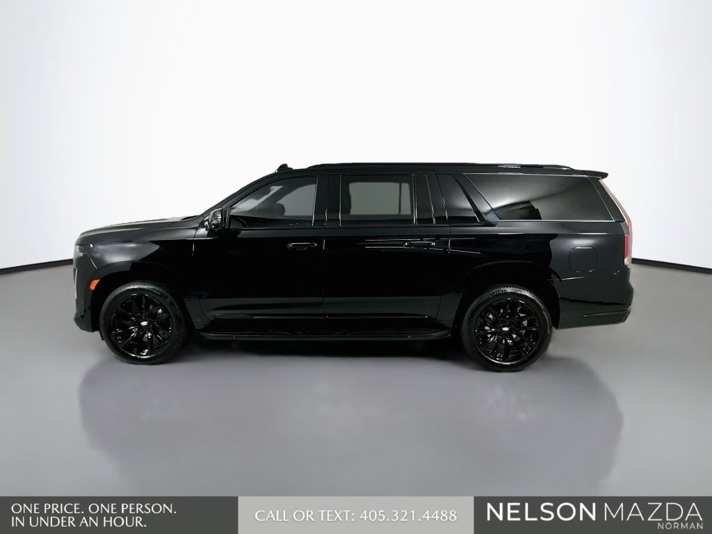 Used 2024 Cadillac Escalade ESV Sport w/ LPO, ONYX Package AWD/4WD image 9