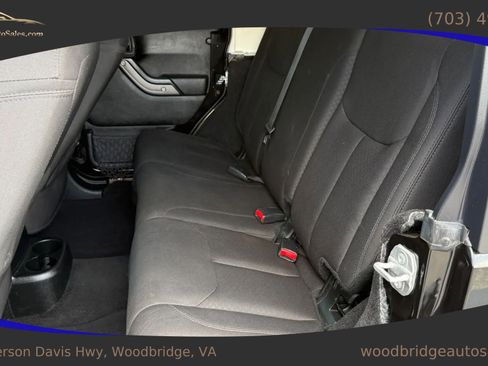 Used 2017 Jeep Wrangler Unlimited Sport w/ Quick Order Package 24S AWD/4WD image 28