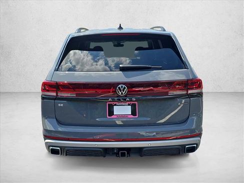 Used 2026 Volkswagen Atlas Peak Edition AWD/4WD image 8