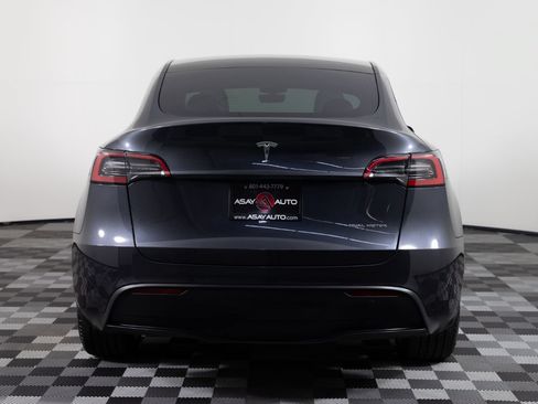 Used 2024 Tesla Model Y Long Range AWD/4WD image 6