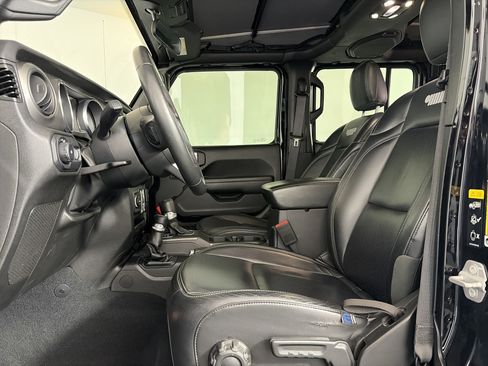 Used 2022 Jeep Wrangler Unlimited Sport AWD/4WD image 6