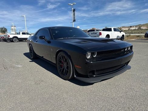 Used 2016 Dodge Challenger SRT Hellcat image 16