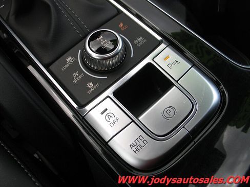 Used 2025 Kia Telluride S AWD/4WD image 28