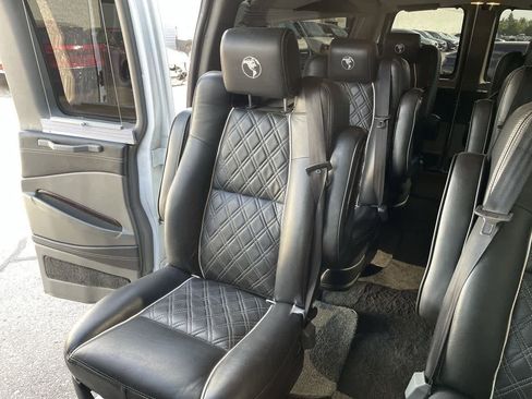 Used 2019 GMC Savana 2500 Extended w/ Enhanced Convenience Package image 15