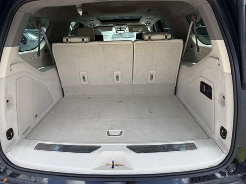 Used 2021 Cadillac Escalade ESV Sport Platinum RWD image 34