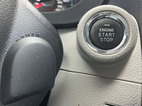 Used 2015 Subaru Forester 2.5i Touring w/ Eyesight & Navigation System image 18