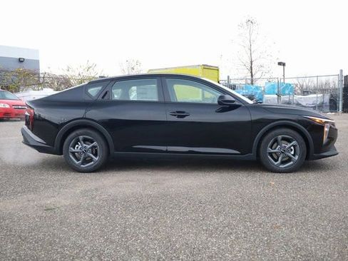 New 2025 Kia K4 LXS image 4