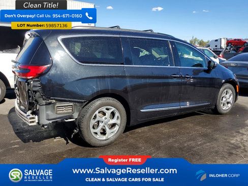 Used 2023 Chrysler Pacifica Limited FWD image 4