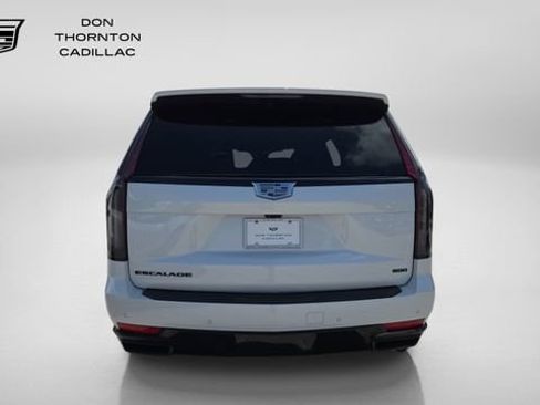 Certified 2023 Cadillac Escalade Sport w/ LPO, ONYX Package AWD/4WD image 4