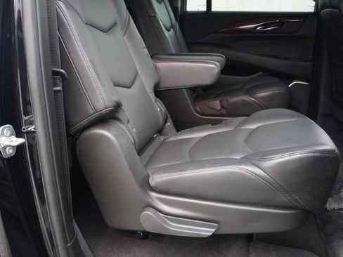 Used 2020 Cadillac Escalade ESV Luxury AWD/4WD image 33