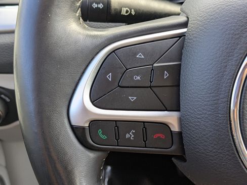 Used 2018 Jeep Compass Latitude image 29