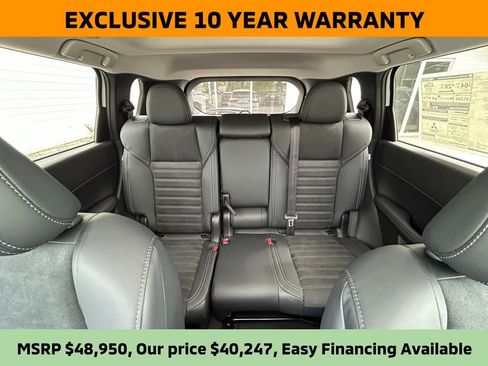 New 2025 Mitsubishi Outlander SE image 50