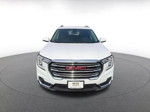 Used 2024 GMC Terrain SLT AWD/4WD image 4