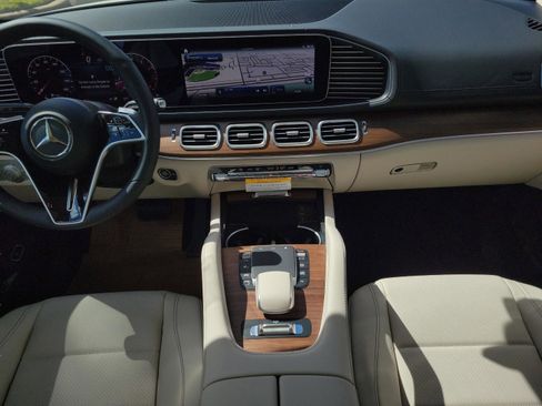 New 2026 Mercedes-Benz GLS 450 4MATIC image 20