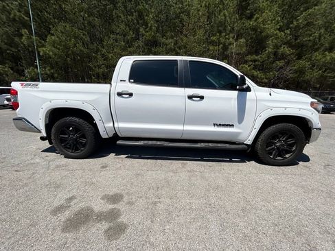 Used 2018 Toyota Tundra SR5 w/ SR5 Upgrade Package image 8